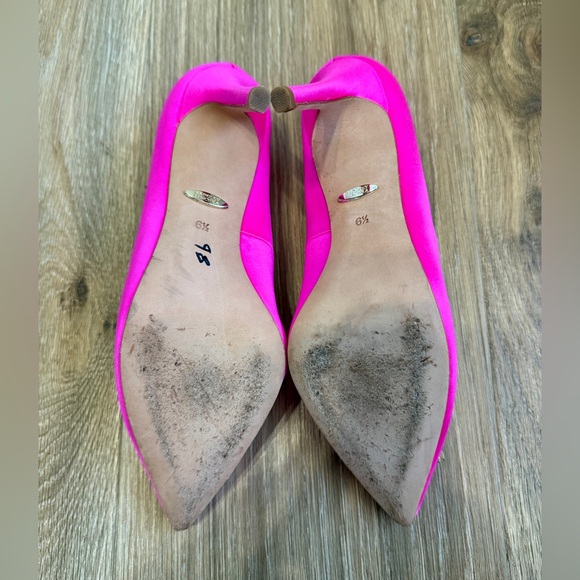 Badgley Mischka Hot Pink Satin Crystal Buckle Pumps Size 6.5 - Picture 6 of 6